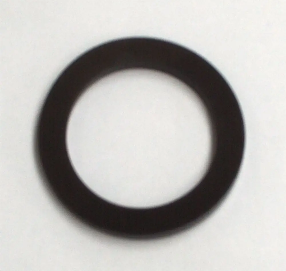 Schwarze Dichtung in Ringform, passend für Daikin-Produkte. Die Dichtung könnte in Heizungs- oder Klimaanlagentechnologien verwendet werden.